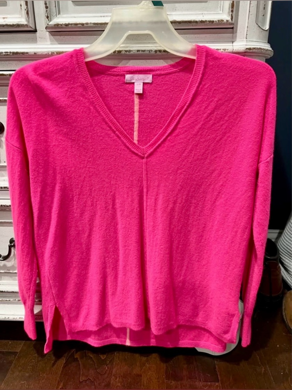 Lilly Pulitzer Pink V Neck Sweater Size M Lightweight Knit Preppy Top